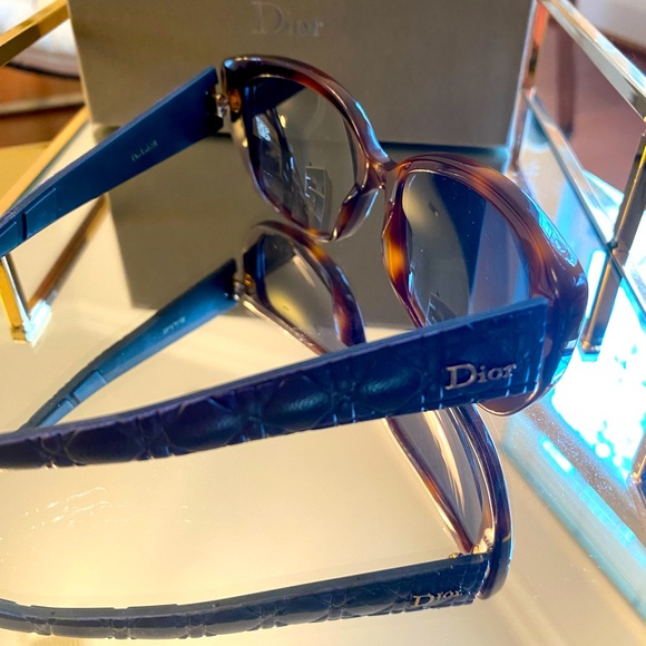 Dior cannage blue / tortoiseshell sunglasses. - Picture 8 of 16